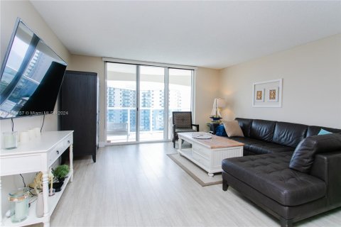 Condo in Hollywood, Florida, 2 bedrooms  № 1357176 - photo 6