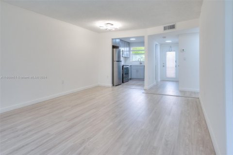 Copropriété à louer à Sunrise, Floride: 2 chambres, 78.97 m2 № 1357174 - photo 6