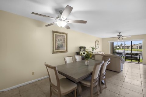 Condo in Stuart, Florida, 2 bedrooms  № 1054911 - photo 9