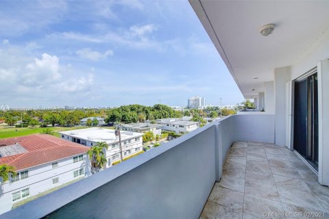 Condominio en venta en Miami Beach, Florida, 2 dormitorios, 96.8 m2 № 1031083 - foto 13