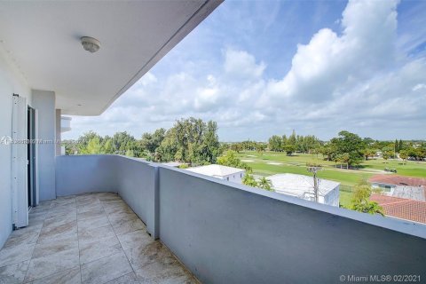 Copropriété à vendre à Miami Beach, Floride: 2 chambres, 96.8 m2 № 1031083 - photo 12