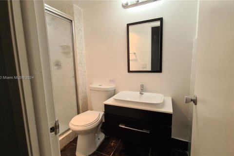 Condo in Miami Beach, Florida, 2 bedrooms  № 1031083 - photo 4