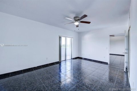 Copropriété à vendre à Miami Beach, Floride: 2 chambres, 96.8 m2 № 1031083 - photo 18