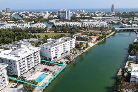 Copropriété à vendre à Miami Beach, Floride: 2 chambres, 96.8 m2 № 1031083 - photo 26