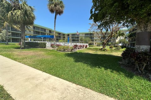 Copropriété à vendre à Deerfield Beach, Floride: 2 chambres, 99.87 m2 № 1097887 - photo 21