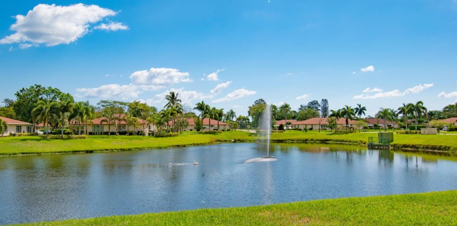 Condo in Delray Beach, Florida, 1 bedroom  № 1097851