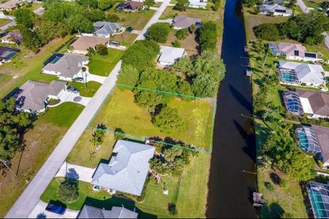 Terreno en venta en Rotonda, Florida № 1250491 - foto 4