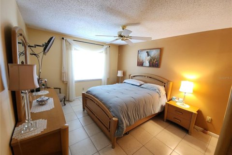 Condominio en venta en New Port Richey, Florida, 2 dormitorios, 102.56 m2 № 1392852 - foto 12