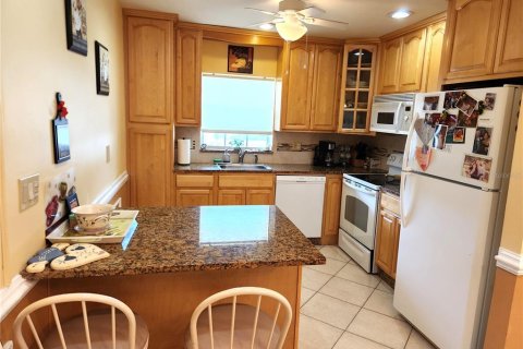 Condominio en venta en New Port Richey, Florida, 2 dormitorios, 102.56 m2 № 1392852 - foto 7