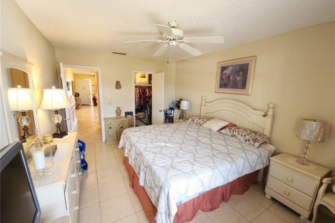 Condominio en venta en New Port Richey, Florida, 2 dormitorios, 102.56 m2 № 1392852 - foto 17