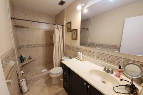 Condominio en venta en New Port Richey, Florida, 2 dormitorios, 102.56 m2 № 1392852 - foto 13