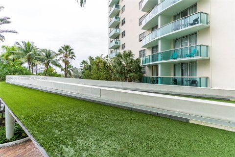 Condominio en venta en Hollywood, Florida, 1 dormitorio, 75.44 m2 № 1388088 - foto 21