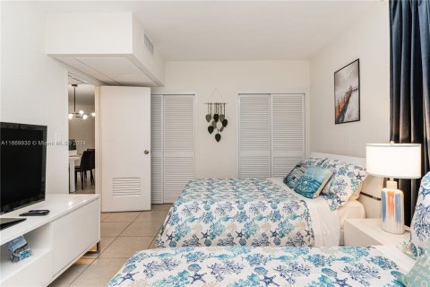 Condominio en venta en Hollywood, Florida, 1 dormitorio, 75.44 m2 № 1388088 - foto 9