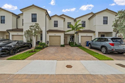 Townhouse in Homestead, Florida 3 bedrooms, 133.97 sq.m. № 1394246 - photo 1