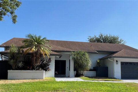 Villa ou maison à vendre à Davie, Floride: 4 chambres № 1206760 - photo 1