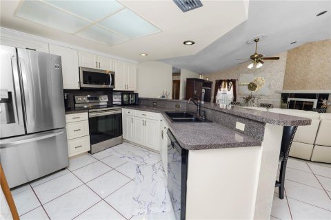 House in Tampa, Florida 3 bedrooms, 160.07 sq.m. № 1436025 - photo 7