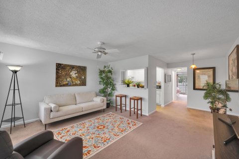 Condo in West Palm Beach, Florida, 1 bedroom  № 1230229 - photo 14