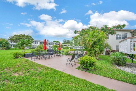 Condo in West Palm Beach, Florida, 1 bedroom  № 1230229 - photo 2