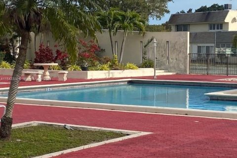 Adosado en venta en Miami, Florida, 2 dormitorios, 115.2 m2 № 1042717 - foto 24