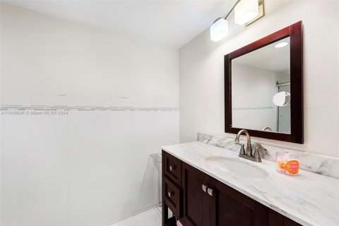 Condominio en venta en Margate, Florida, 2 dormitorios, 94.67 m2 № 1059869 - foto 12