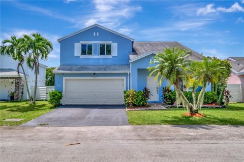 Villa ou maison à vendre à Miami, Floride: 4 chambres, 193.61 m2 № 1320863 - photo 1