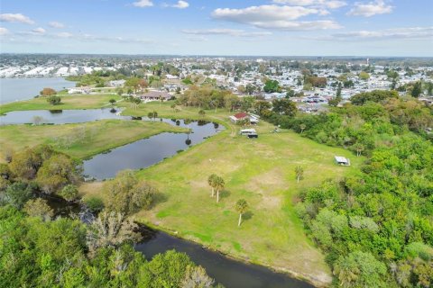 Terreno en venta en Holiday, Florida № 1043723 - foto 20