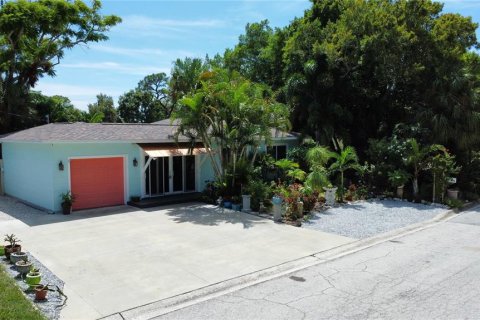 Casa en venta en Gulfport, Florida, 2 dormitorios, 85.84 m2 № 1343779 - foto 1