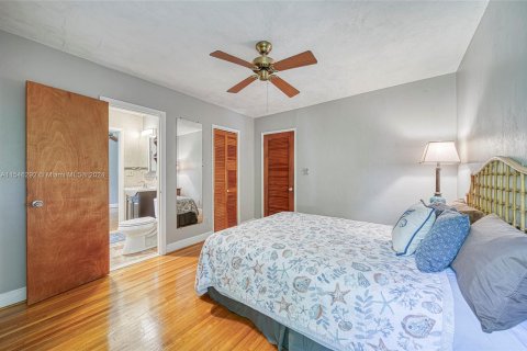 Casa en venta en Miami Springs, Florida, 4 dormitorios, 185.99 m2 № 1058081 - foto 23
