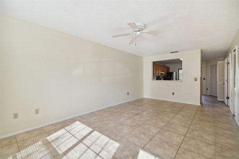 Copropriété à vendre à Tampa, Floride: 2 chambres, 110.09 m2 № 1025820 - photo 8