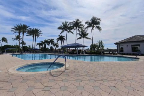 Touwnhouse à vendre à Boynton Beach, Floride: 2 chambres, 126.63 m2 № 1077552 - photo 1