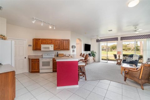 Condo in Punta Gorda, Florida, 2 bedrooms  № 1046078 - photo 12