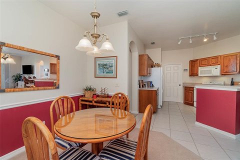 Condo in Punta Gorda, Florida, 2 bedrooms  № 1046078 - photo 10