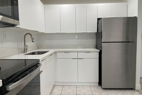 Copropriété à vendre à Hialeah, Floride: 1 chambre, 64.2 m2 № 1408375 - photo 3