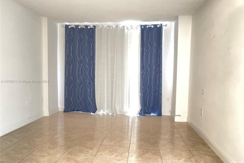 Copropriété à vendre à Hialeah, Floride: 1 chambre, 64.2 m2 № 1408375 - photo 7