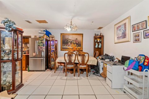 Casa en venta en Hollywood, Florida, 3 dormitorios, 194.91 m2 № 1330580 - foto 4