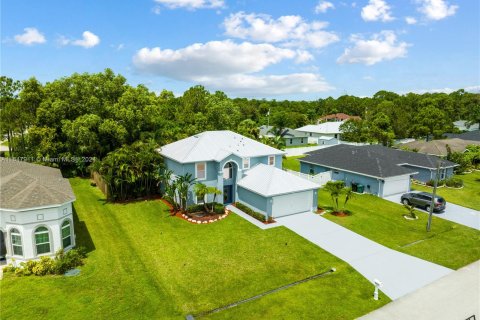 House in Port St. Lucie, Florida 5 bedrooms, 206.43 sq.m. № 1330577 - photo 4