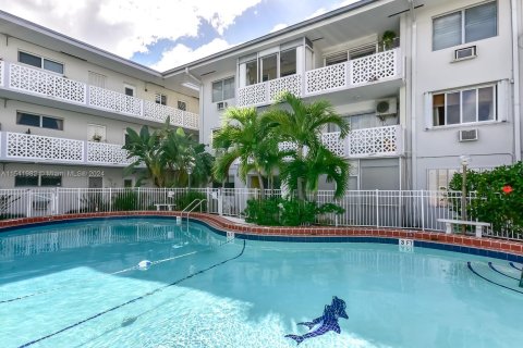 Купить кондоминиум в Норт-Майами, Флорида 1 спальня, 65.87м2, № 1073995 - фото 12