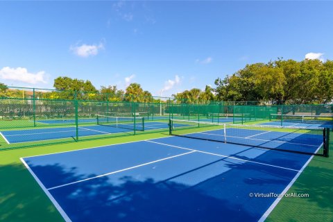 Condo in Pembroke Pines, Florida, 2 bedrooms  № 1035632 - photo 26