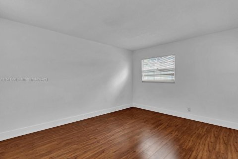Condominio en venta en Pembroke Pines, Florida, 2 dormitorios, 102.75 m2 № 1035632 - foto 12