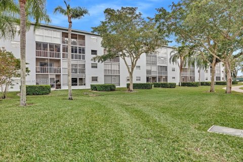 Copropriété à vendre à Pembroke Pines, Floride: 2 chambres, 102.75 m2 № 1035632 - photo 21