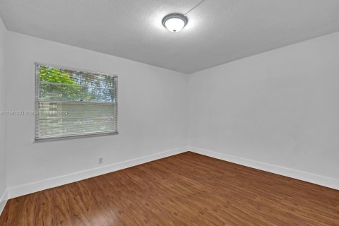 Condominio en venta en Pembroke Pines, Florida, 2 dormitorios, 102.75 m2 № 1035632 - foto 8