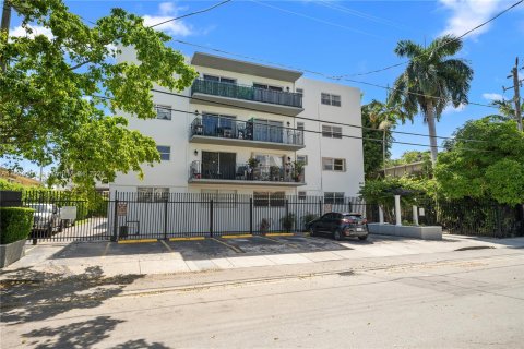 Copropriété à vendre à Miami, Floride: 2 chambres, 69.86 m2 № 1378993 - photo 3