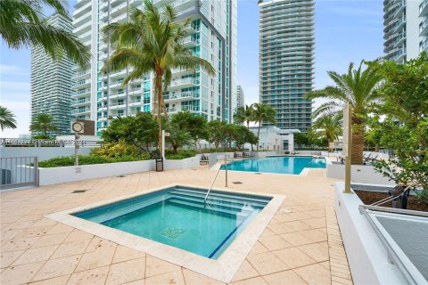 Condo in Miami, Florida, 2 bedrooms  № 1378999 - photo 12