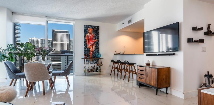 Condo in Miami, Florida, 2 bedrooms  № 1378999