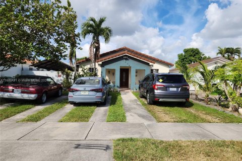 Casa en venta en Miami, Florida, 3 dormitorios, 175.4 m2 № 1410438 - foto 2