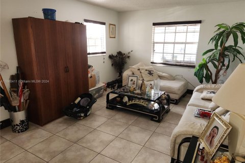 Casa en venta en Miami, Florida, 3 dormitorios, 175.4 m2 № 1410438 - foto 10