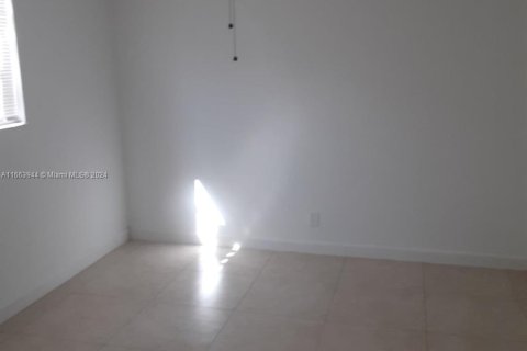 Condominio en alquiler en Hollywood, Florida, 1 dormitorio, 59.46 m2 № 1375587 - foto 8