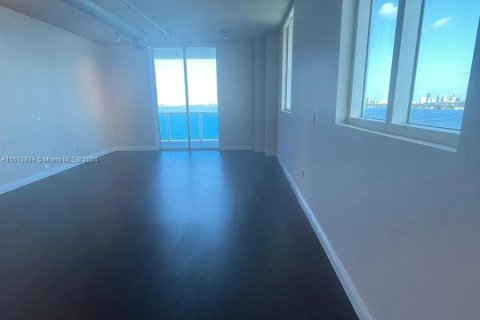 Apartamento en alquiler en Miami, Florida, 2 dormitorios, 148.09 m2 № 1375586 - foto 6