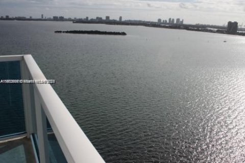 Apartamento en alquiler en Miami, Florida, 2 dormitorios, 148.09 m2 № 1375586 - foto 21