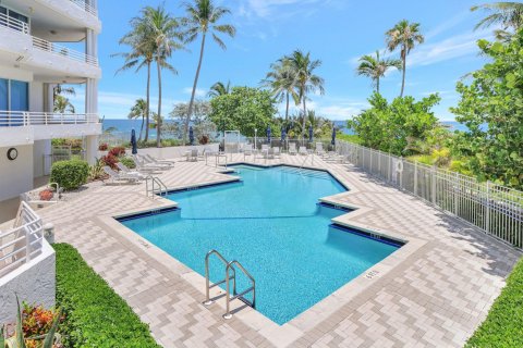 Condo in Lauderdale-by-the-Sea, Florida, 4 bedrooms  № 1210527 - photo 23